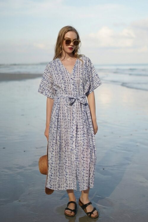 Elegant floral maxi dress perfect for spring and summer beach outings.